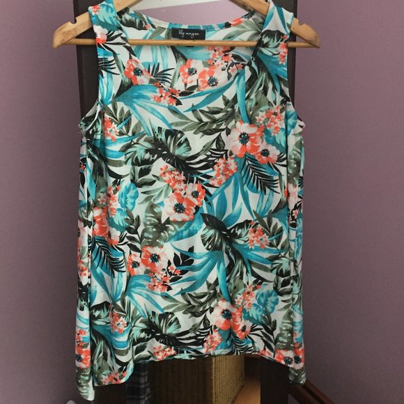 Lily Morgan Tops - Lily Morgan Hankerchief Hem Tank Top